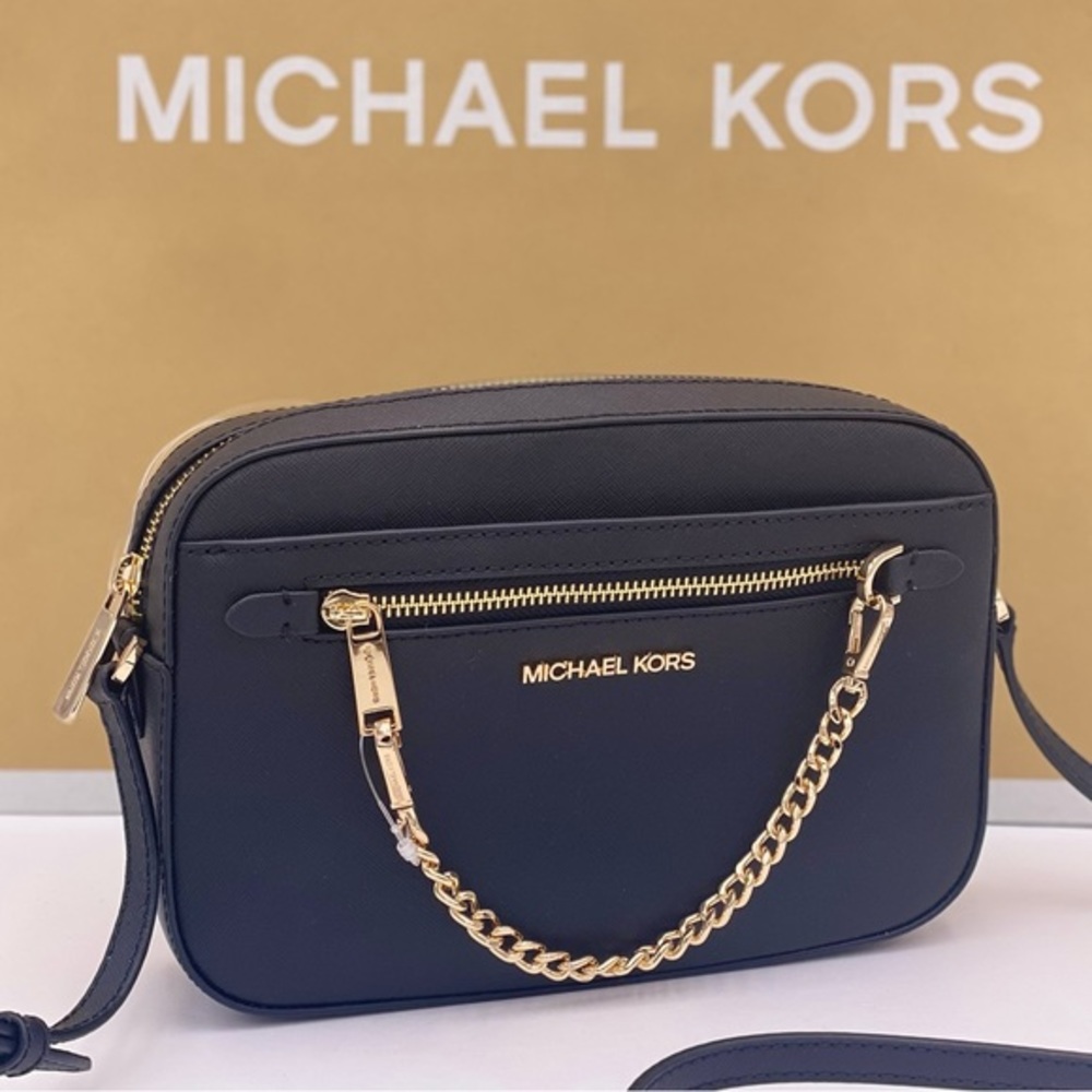 MICHAEL KORS LARGE EW ZIP
CHAIN CROSSBODY black